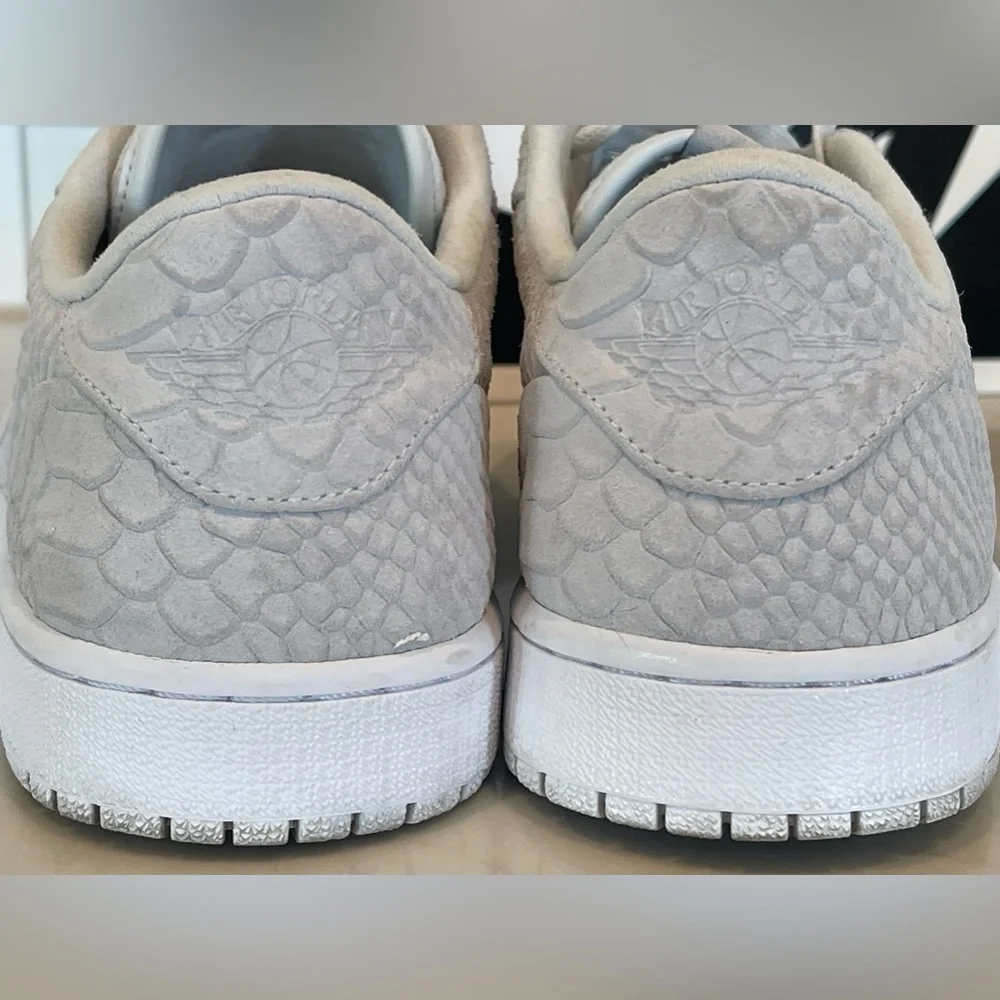 Promo sample Air Jordan 1 Retro Off White Low Snakeskin Size 11 Nike Rare 2017